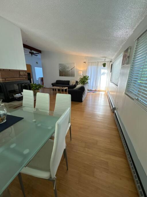 Appartement Entire 3 Bds 2 Bats *